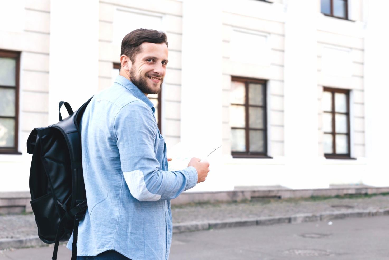 Helles Büro mit Beratungsbereich für Finanzplanung